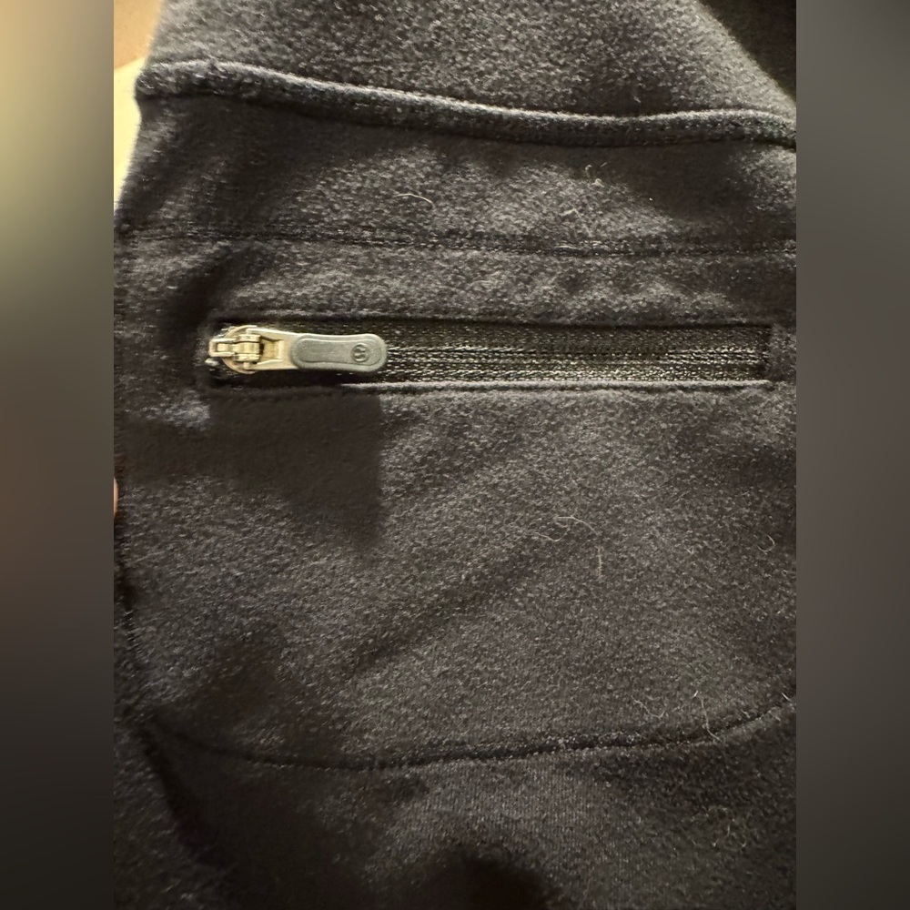 lululemon athletica Black Capris - Picture 4 of 9